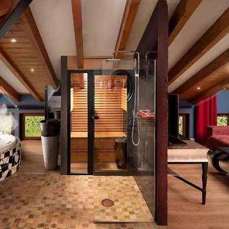 El Palacete Sonado O * La Roza (Asturias)