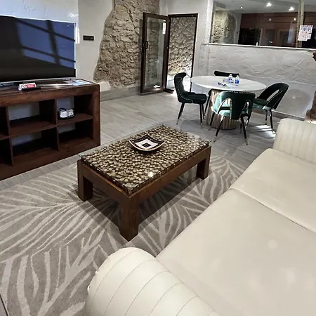 El Palacete Soñado Inn La Roza (Asturias)